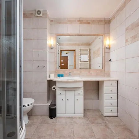Metro Stoklosy Homely By Bookinghost *