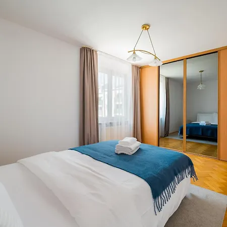 Metro Stoklosy Homely By Bookinghost *